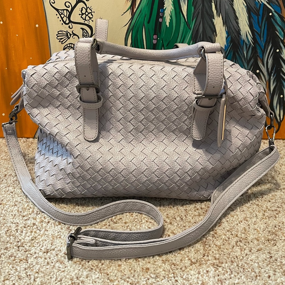 WD NY Lilic Woven Purse // Great Used Condition // convert to Crossbody